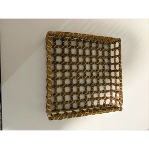 14x14x4 Nice heavy duty basket